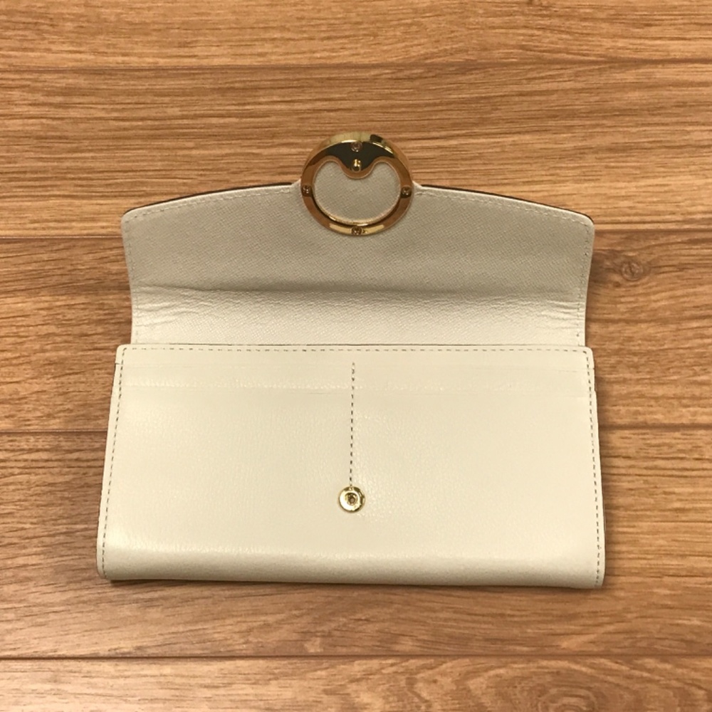 MICHAEL KORS Continental Flap Wallet - Picture 4 of 9